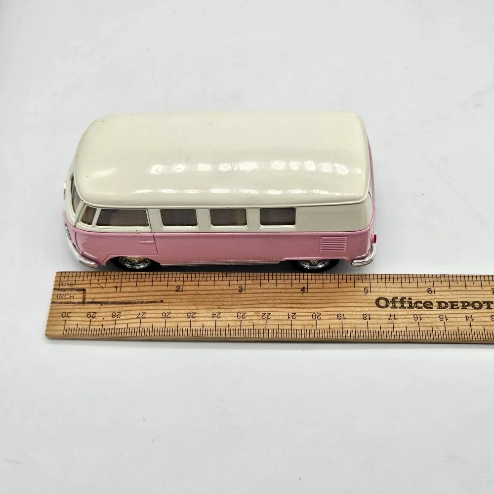 Kinsmart 1962 Volkswagen Classical Bus 1/32 Scale Diecast Pull Back Toy Pink
